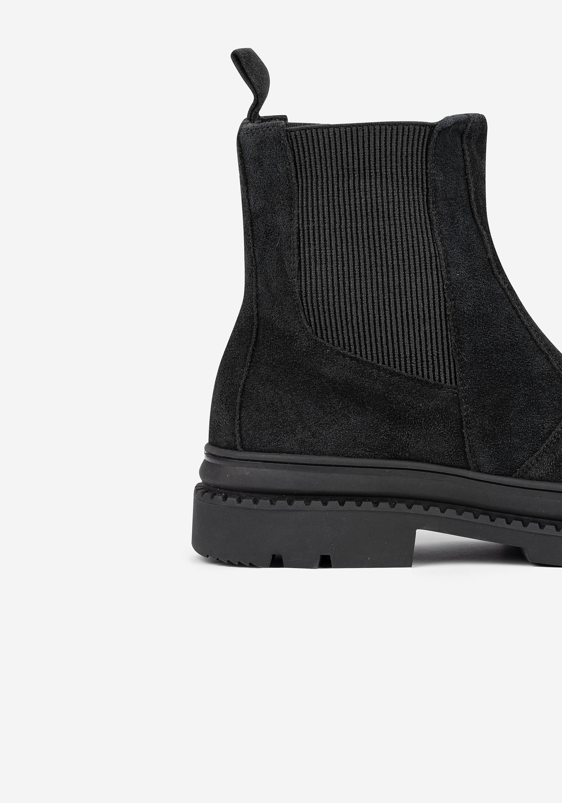 Dim Black Chelsea Boot