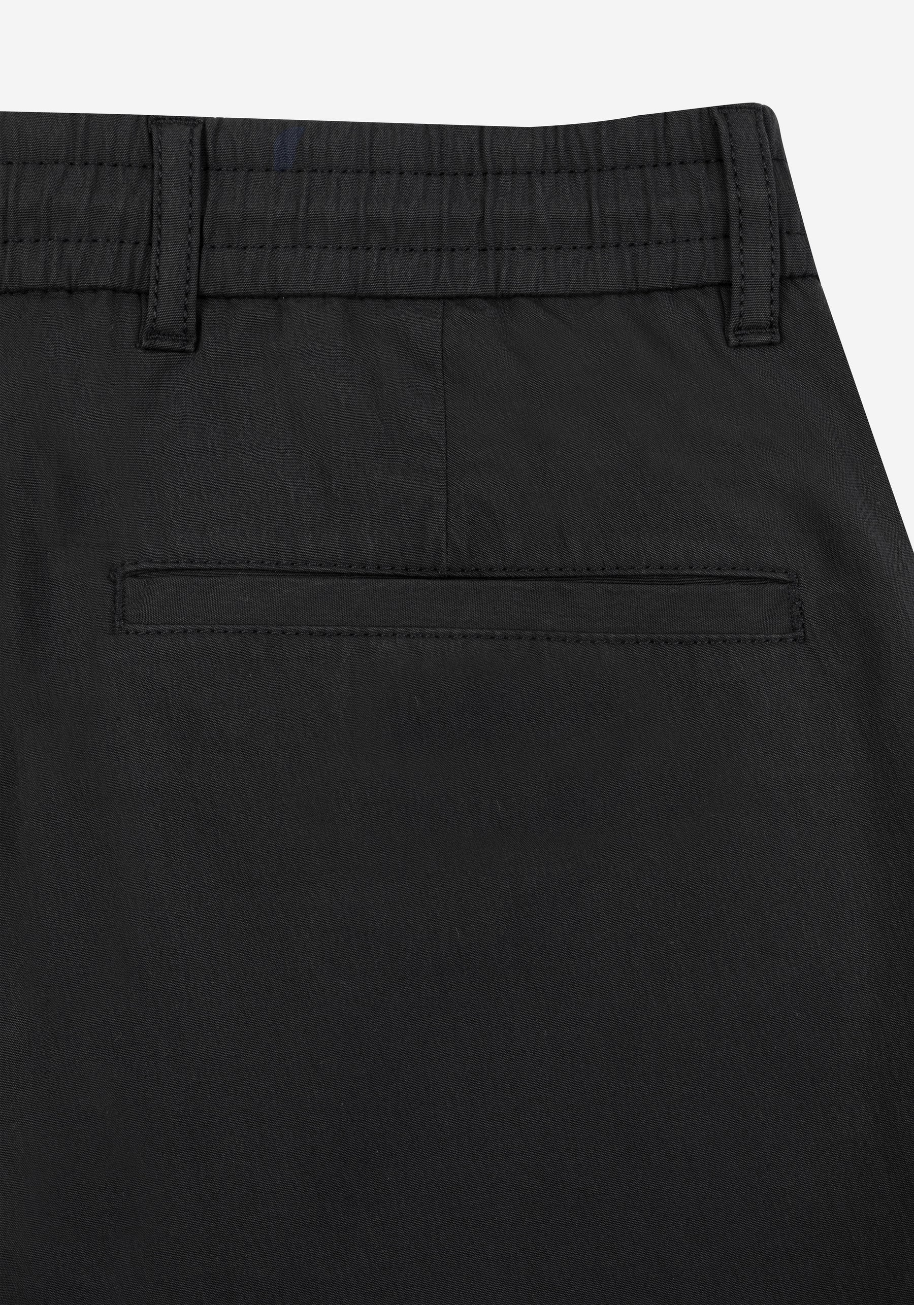 Raven Black Aero-Hybrid Pants