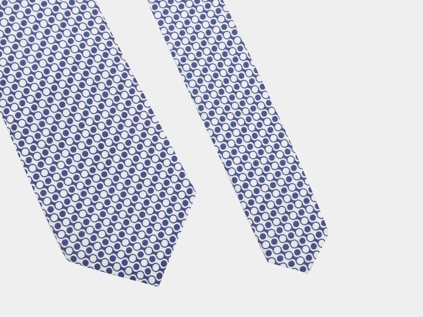 CVT41 / Blue White Print Micro Fiber Tie