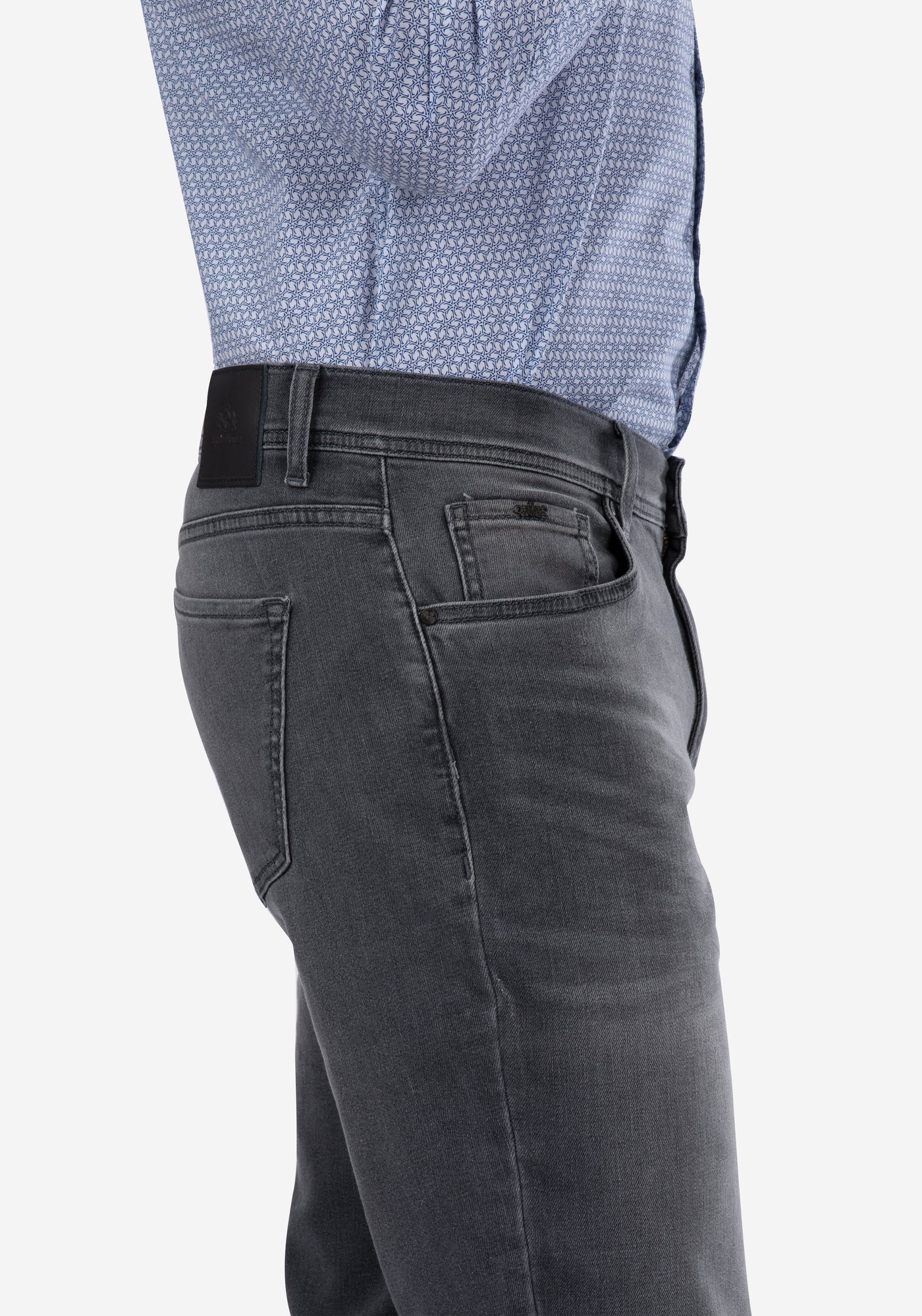 Contemporary-fit Jeans in Gray Denim