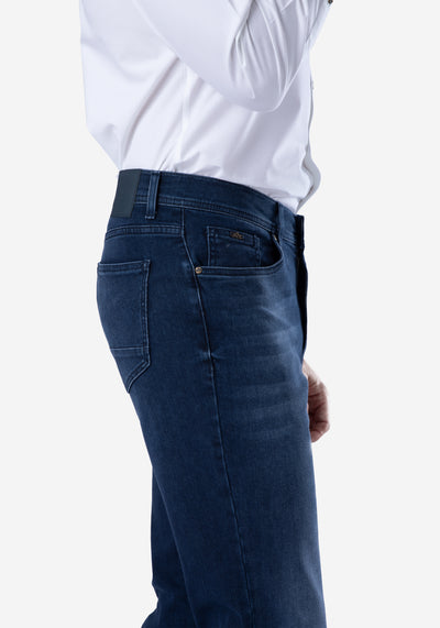 Contemporary-fit Jeans in Dark Blue Denim