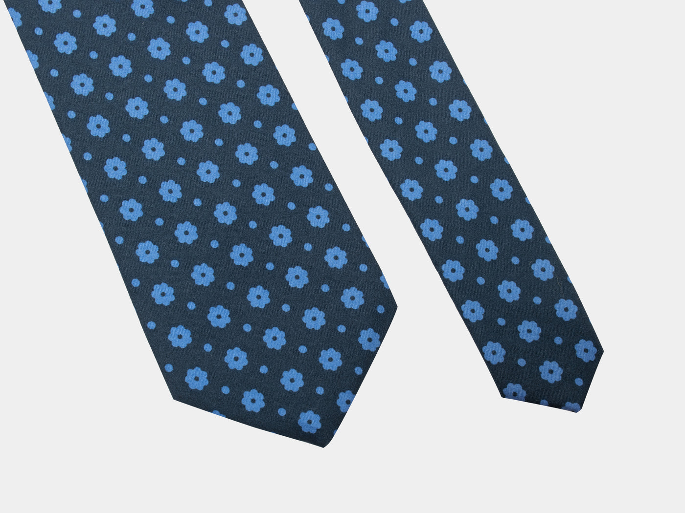 CVT22 / Navy Blue Print Micro Fiber Tie
